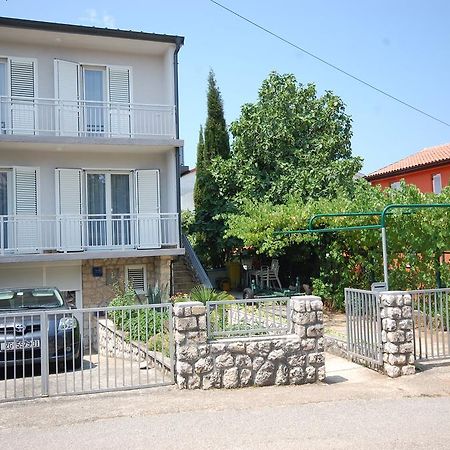 Apartments Jakobi By El-Pi Tours Нивице Экстерьер фото