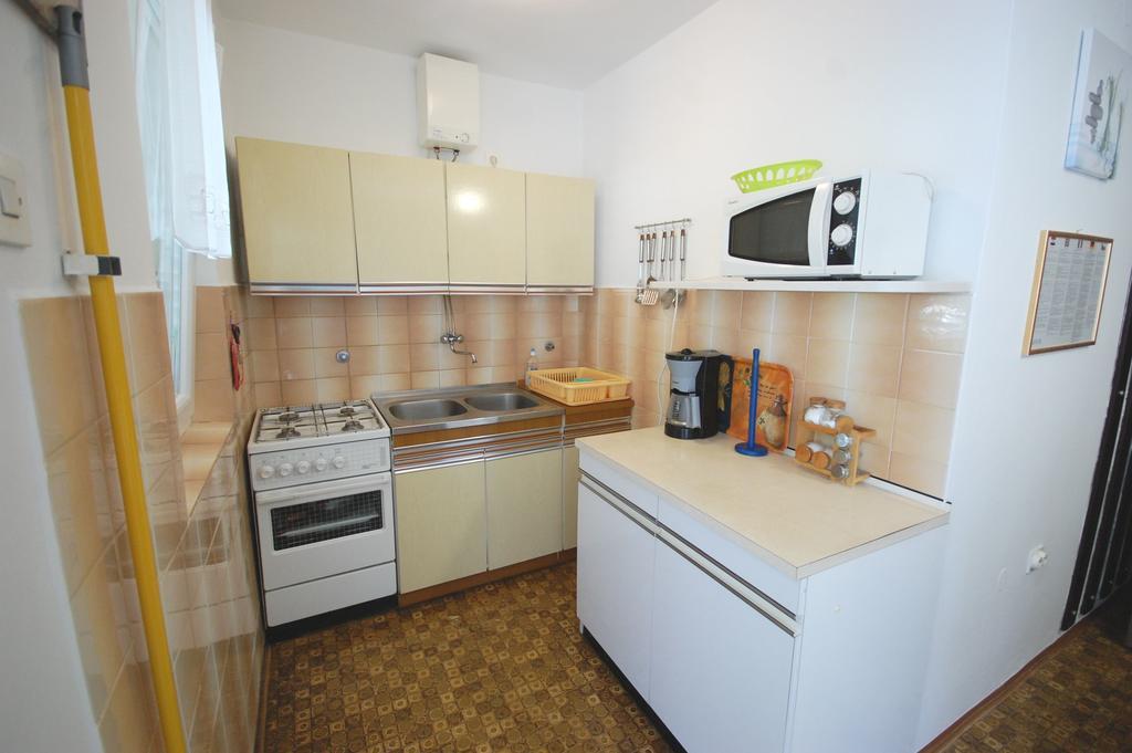 Apartments Jakobi By El-Pi Tours Нивице Экстерьер фото