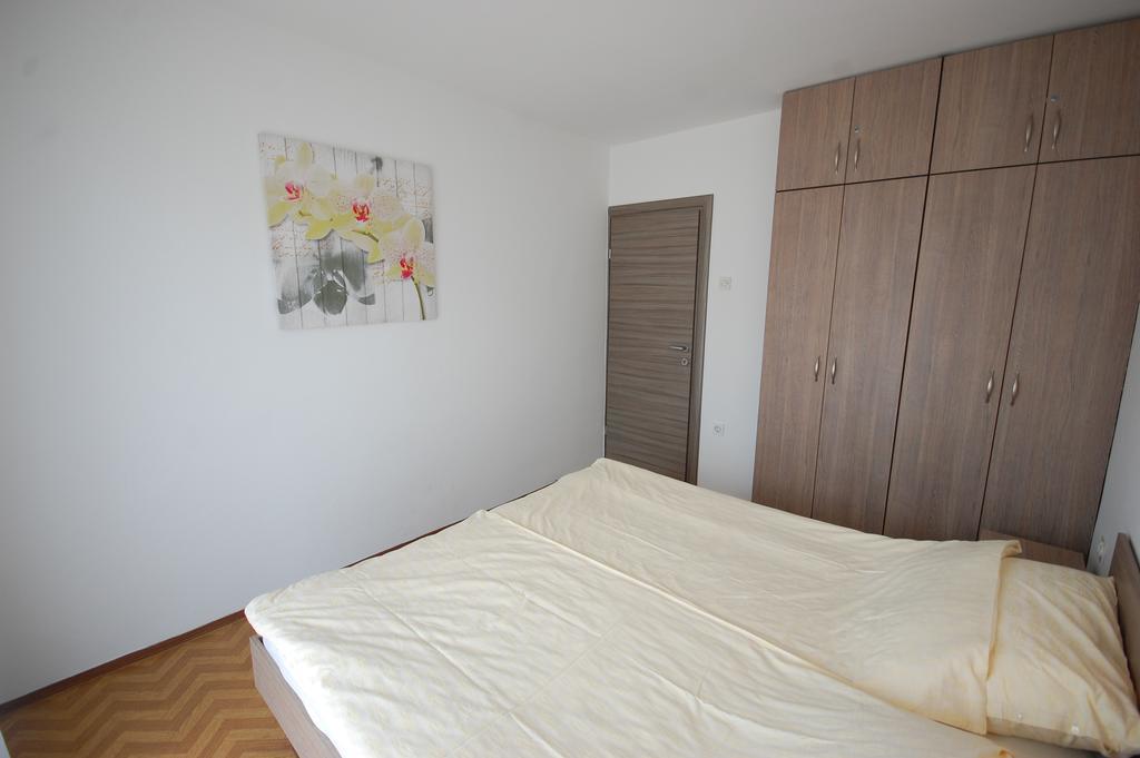 Apartments Jakobi By El-Pi Tours Нивице Экстерьер фото